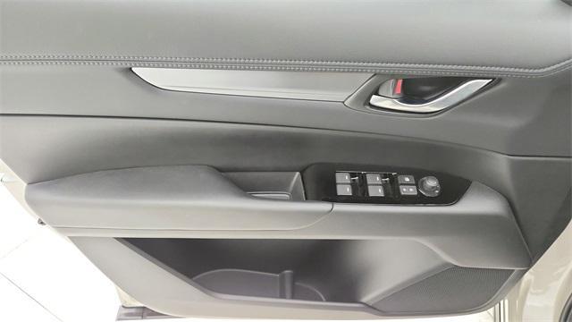 Photo of 2025 Quartz Metallic Mazda CX-5