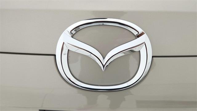 Photo of 2025 Quartz Metallic Mazda CX-5