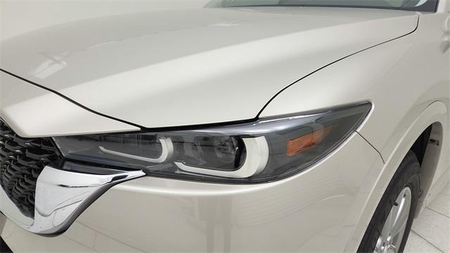 Photo of 2025 Quartz Metallic Mazda CX-5