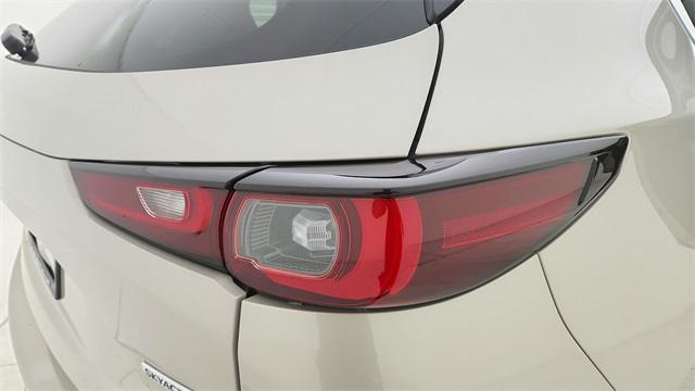 Photo of 2025 Quartz Metallic Mazda CX-5