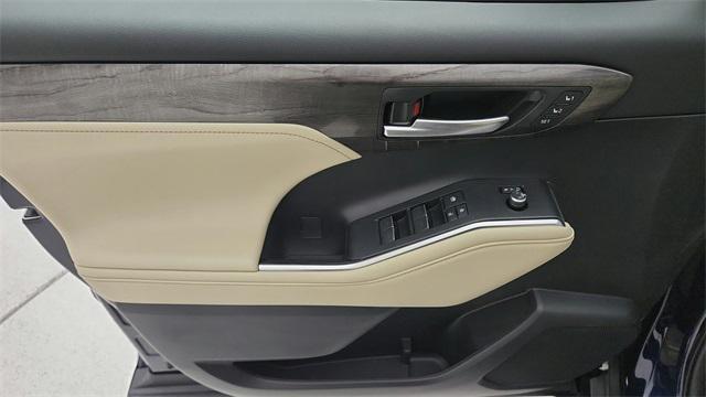 Photo of 2023 Blueprint Toyota Highlander