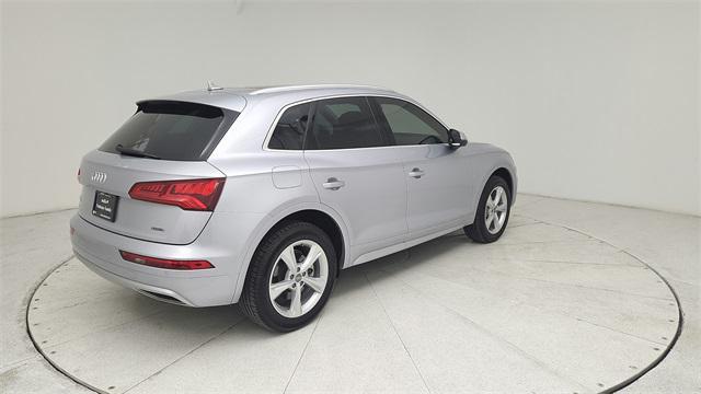 Photo of 2020 Silver Metallic Audi Q5