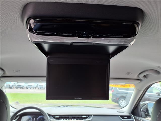 Photo of 2022 Diamond Black Crystal Pearlcoat Jeep Grand Cherokee L