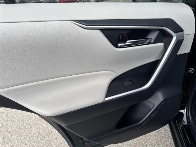 Photo of 2022 Midnight Black Metallic Toyota RAV4 Hybrid
