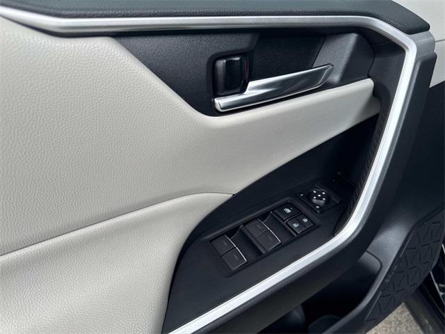 Photo of 2022 Midnight Black Metallic Toyota RAV4 Hybrid