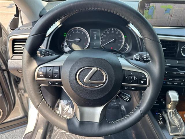 Photo of 2017 Silver Lining Metallic Lexus RX 350