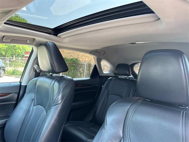 Photo of 2017 Silver Lining Metallic Lexus RX 350