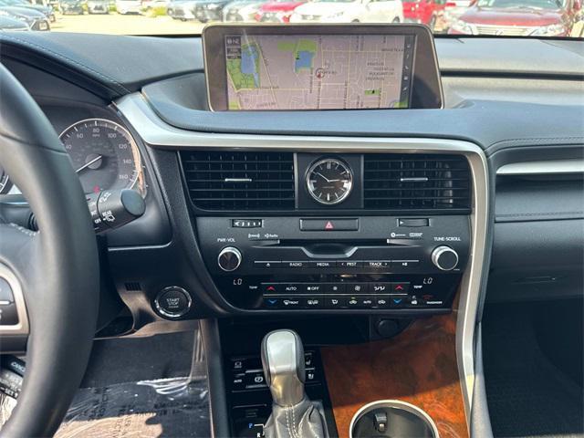 Photo of 2017 Silver Lining Metallic Lexus RX 350