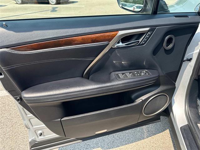 Photo of 2017 Silver Lining Metallic Lexus RX 350