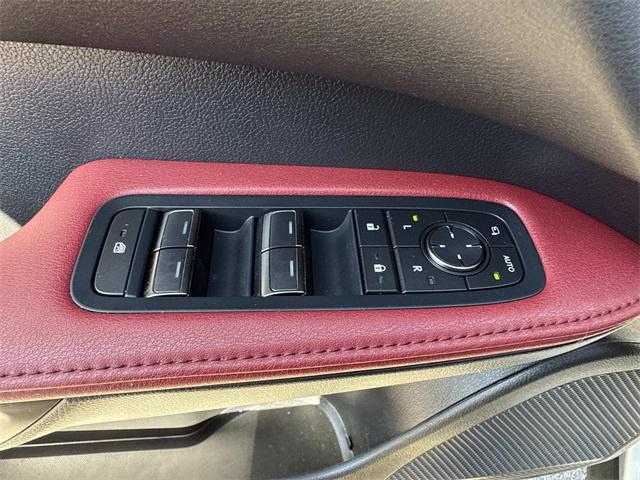 Photo of 2023 Iridium Lexus RX 350