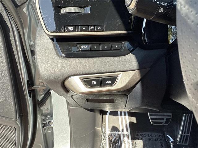 Photo of 2023 Iridium Lexus RX 350