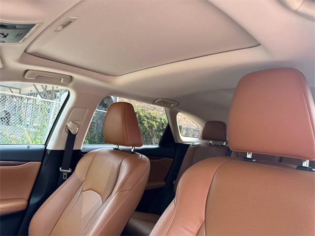 Photo of 2021 Eminent White Pearl Lexus RX 350L