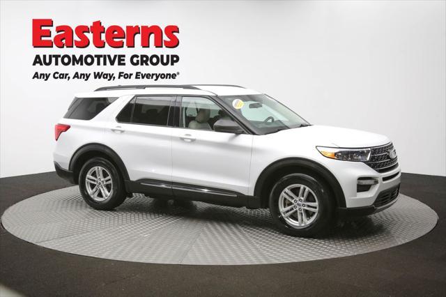 Photo of 2023 OXFORD WHITE Ford Explorer