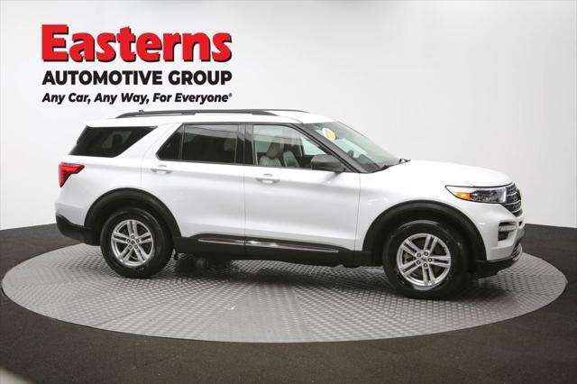 Photo of 2023 OXFORD WHITE Ford Explorer