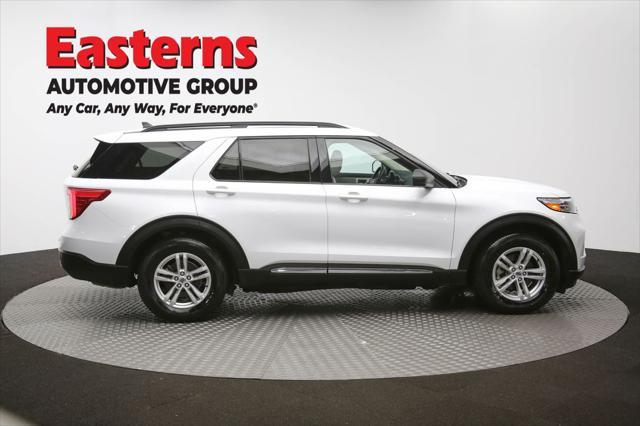 Photo of 2023 OXFORD WHITE Ford Explorer