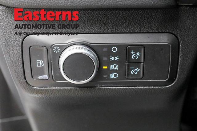 Photo of 2021 OXFORD WHITE Ford Escape