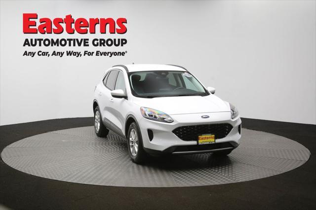 Photo of 2021 OXFORD WHITE Ford Escape