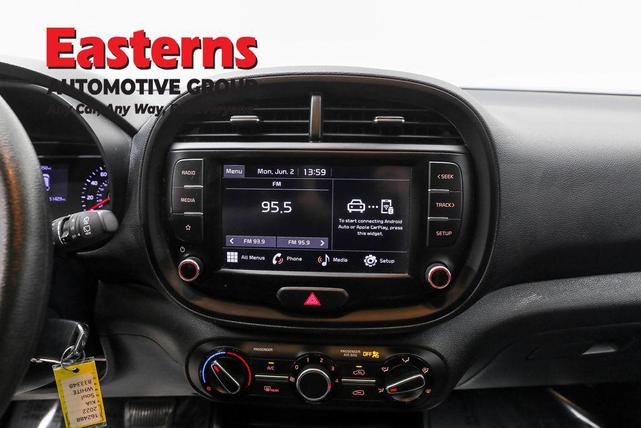 Photo of 2022 Snow White Pearl Kia Soul
