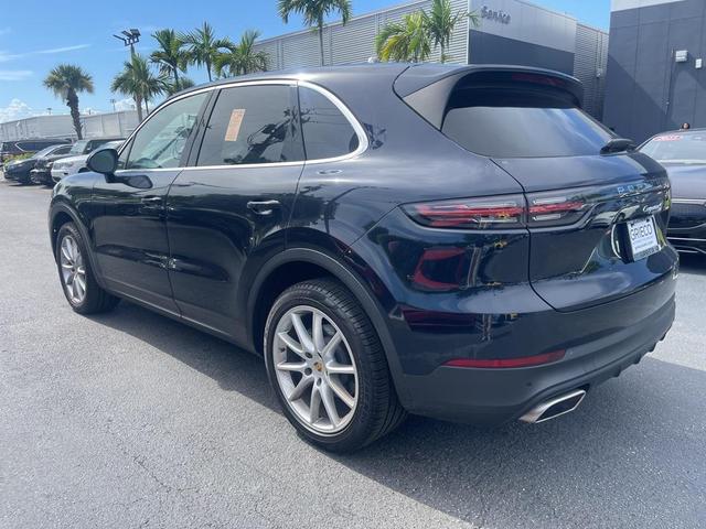 Photo of 2021 Moonlight Blue Metallic Porsche Cayenne