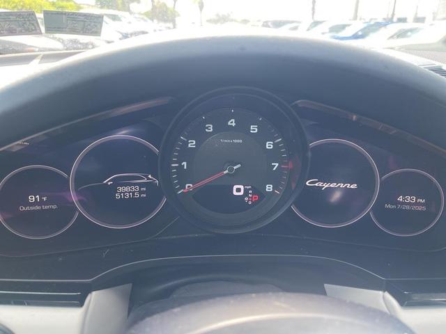Photo of 2021 Moonlight Blue Metallic Porsche Cayenne