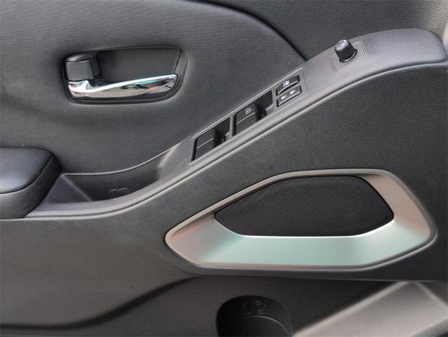Photo of 2023 Tactical Green Metallic Nissan Frontier