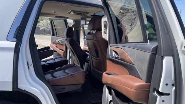 Photo of 2016 Crystal White Tricoat Cadillac Escalade