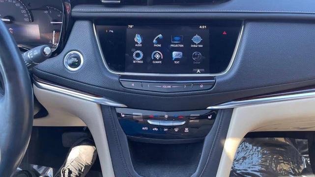 Photo of 2017 Stellar Black Metallic Cadillac XT5