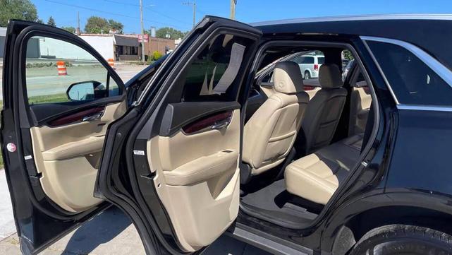 Photo of 2017 Stellar Black Metallic Cadillac XT5