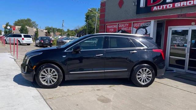 Photo of 2017 Stellar Black Metallic Cadillac XT5