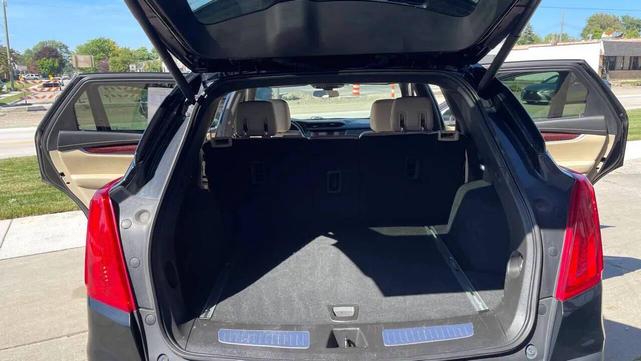 Photo of 2017 Stellar Black Metallic Cadillac XT5