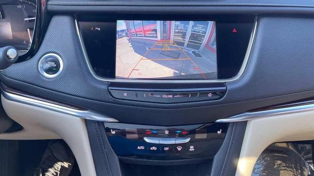 Photo of 2017 Stellar Black Metallic Cadillac XT5