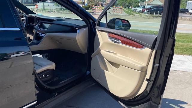 Photo of 2017 Stellar Black Metallic Cadillac XT5
