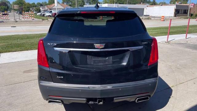 Photo of 2017 Stellar Black Metallic Cadillac XT5