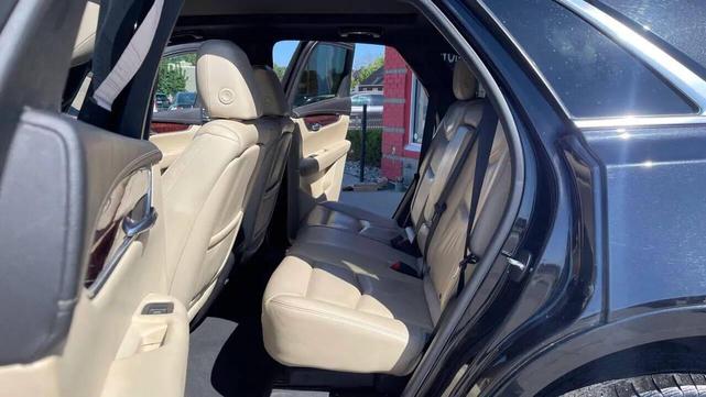 Photo of 2017 Stellar Black Metallic Cadillac XT5