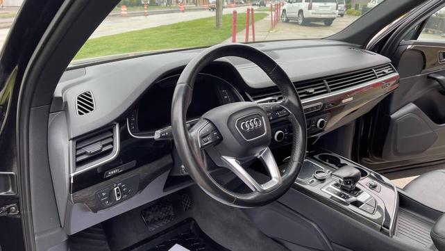 Photo of 2017 Black Audi Q7