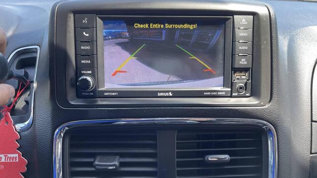 Photo of 2019 White Knuckle Clearcoat Dodge Grand Caravan