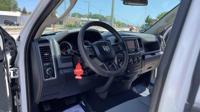 Photo of 2017 Bright White Clearcoat RAM 1500