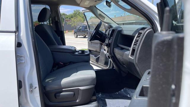 Photo of 2017 Bright White Clearcoat RAM 1500