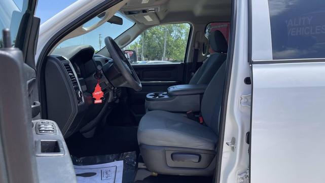 Photo of 2017 Bright White Clearcoat RAM 1500