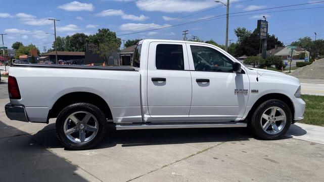 Photo of 2017 Bright White Clearcoat RAM 1500