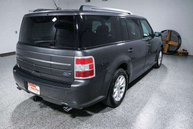 Photo of 2016 Magnetic Metallic Ford Flex