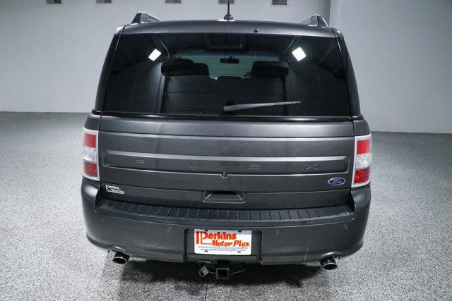 Photo of 2016 Magnetic Metallic Ford Flex