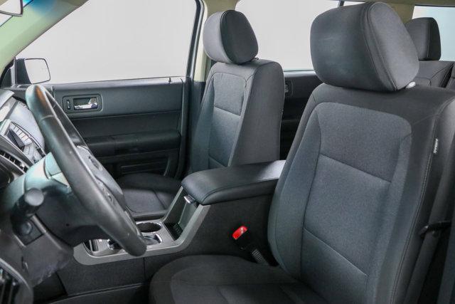 Photo of 2016 Magnetic Metallic Ford Flex