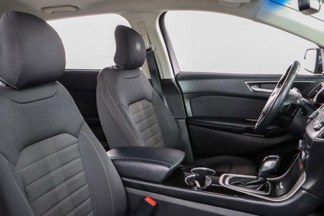 Photo of 2016 Blue Ford Edge