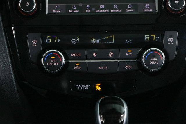 Photo of 2019 Magnetic Black Pearl Nissan Rogue