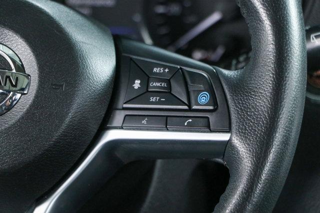Photo of 2019 Magnetic Black Pearl Nissan Rogue