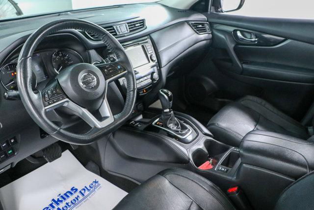 Photo of 2019 Magnetic Black Pearl Nissan Rogue