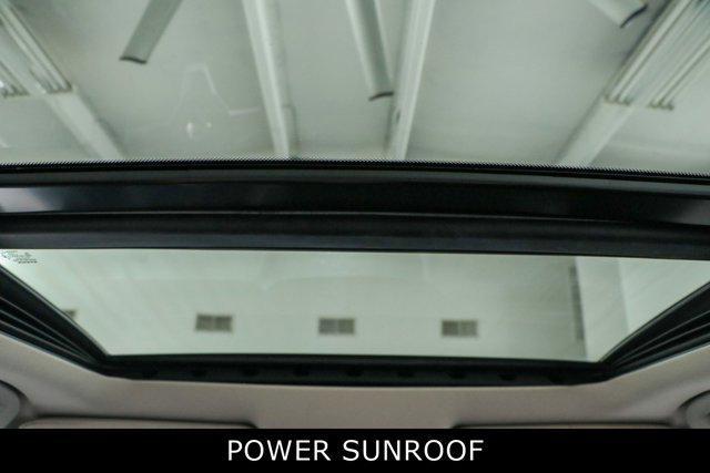 Photo of 2019 Magnetic Black Pearl Nissan Rogue