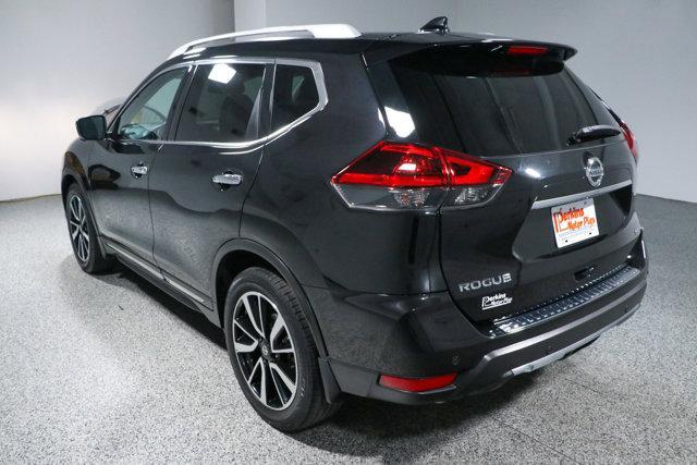 Photo of 2019 Magnetic Black Pearl Nissan Rogue