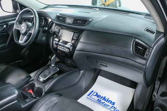 Photo of 2019 Magnetic Black Pearl Nissan Rogue